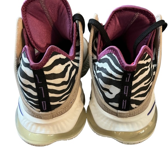 Nike LeBron 19 low safari sneakers basketball shoes  men's size 7.5 - Picture 5 of 8